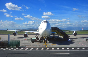 CPT Cape Town International Airport South African Airways B747-400 aircraft