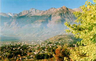 Meran in autumn, towards the "Texelgruppe"-mountains